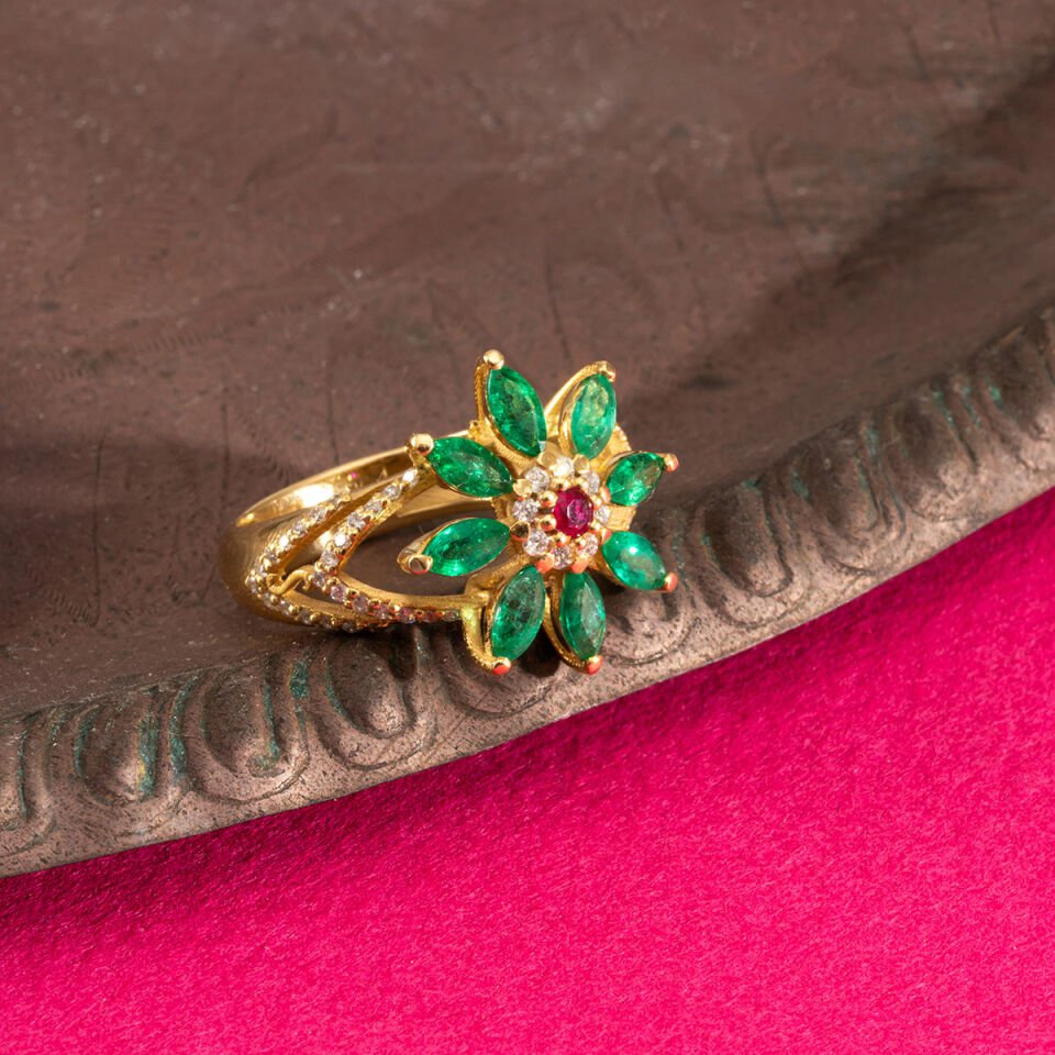 Topkapı Zümrüt Yüzük