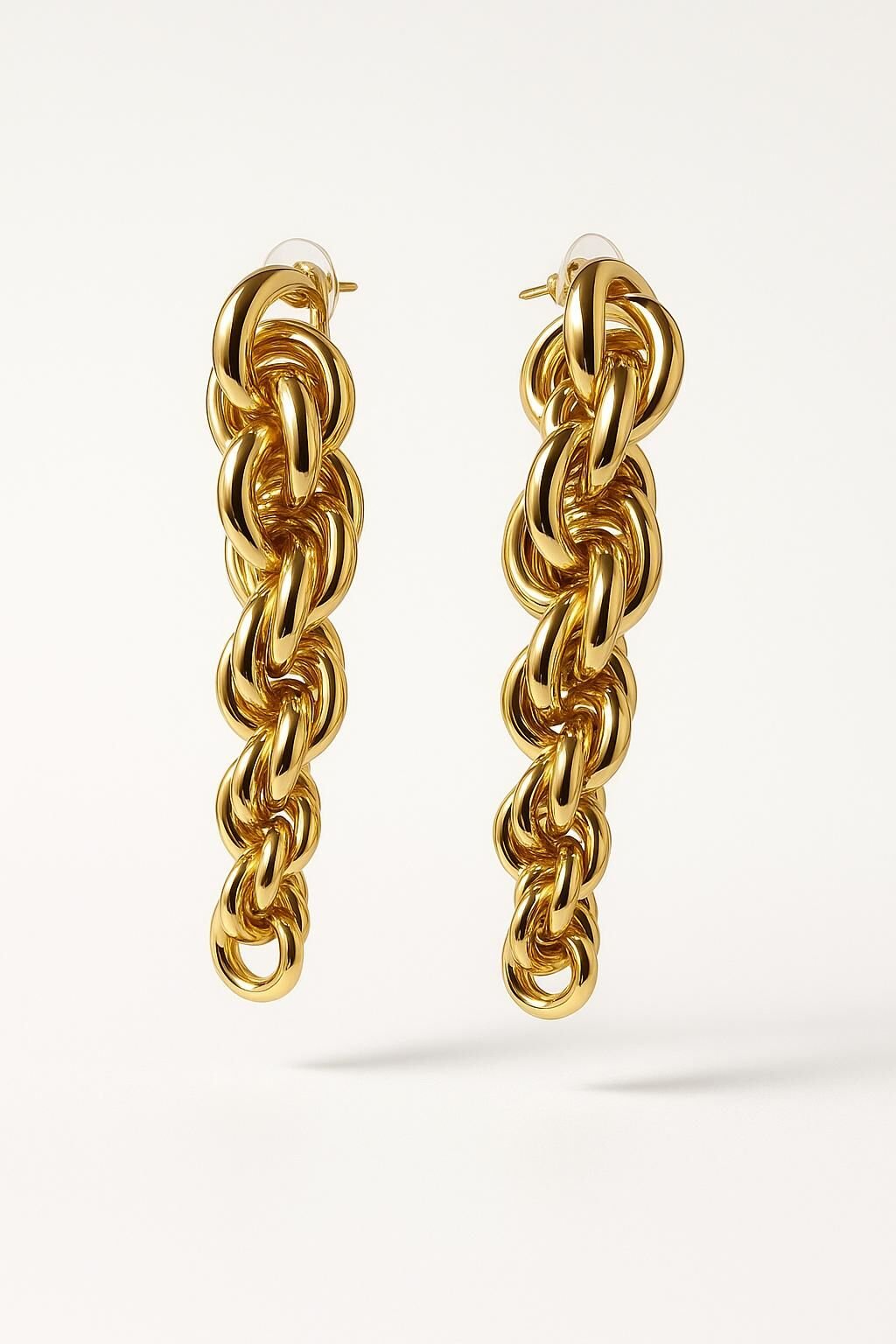 Sarkıntılı Burgu Küpe